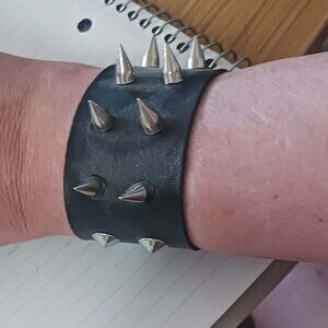 Silver Spiked wristband